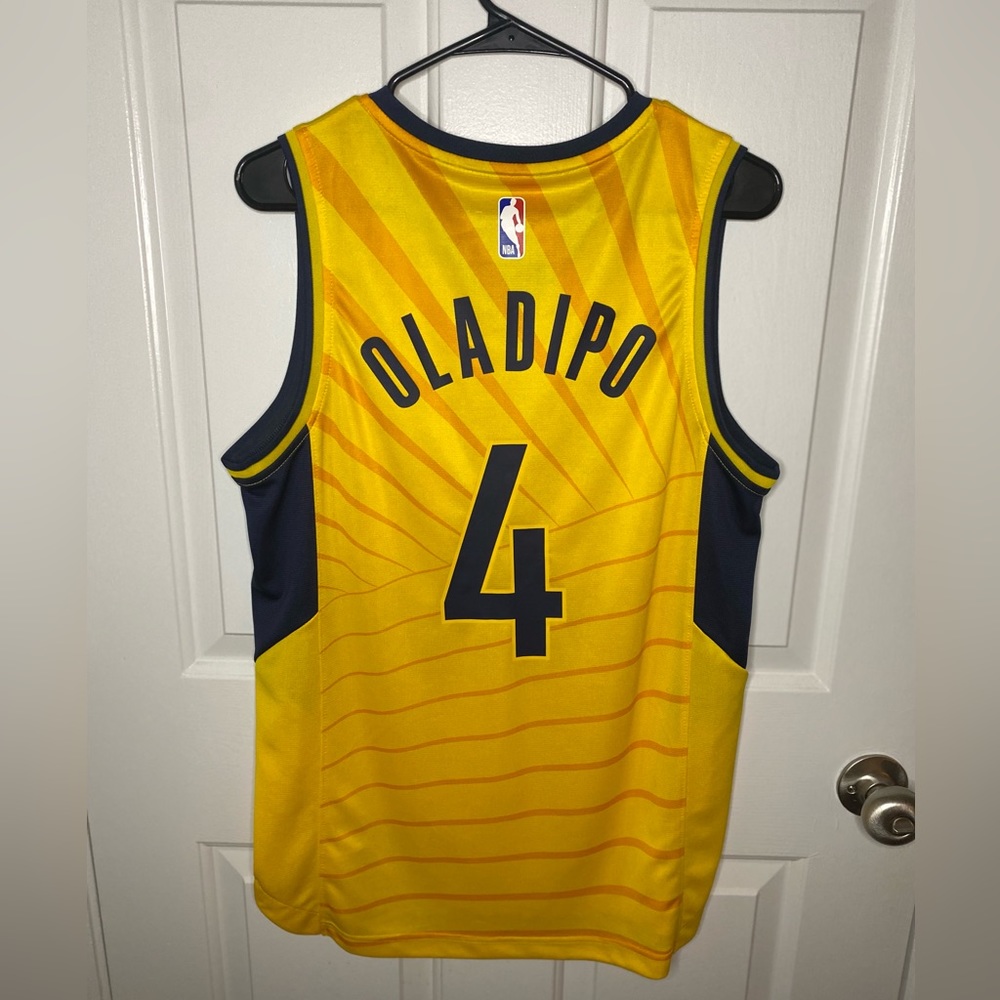 Pacers Oladipo #4 Official Licensed Jersey - Picture 2 of 5